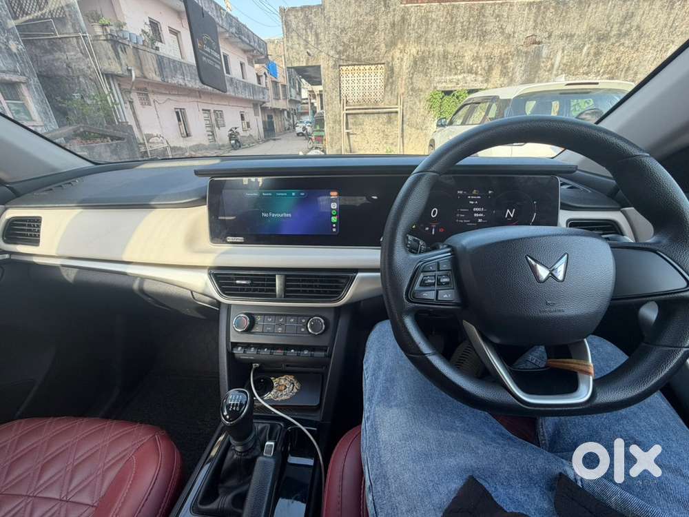 Mahindra Xuv700 2023 Car.   Vip Number 0022