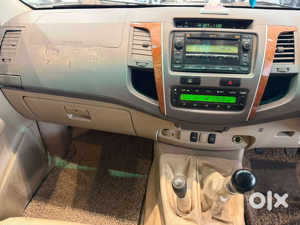 Toyota Fortuner 3.0 4x4 Manual, 2011, Diesel