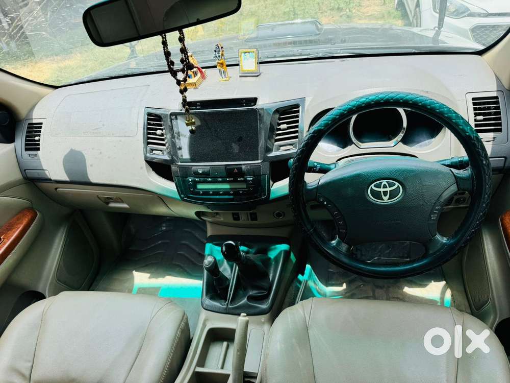 Toyota Fortuner 3.0 4x4 Manual, 2011, Diesel