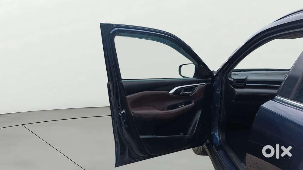 Maruti Suzuki Grand Vitara 1.5 Alpha Smart Hybrid At, 2022, Petrol