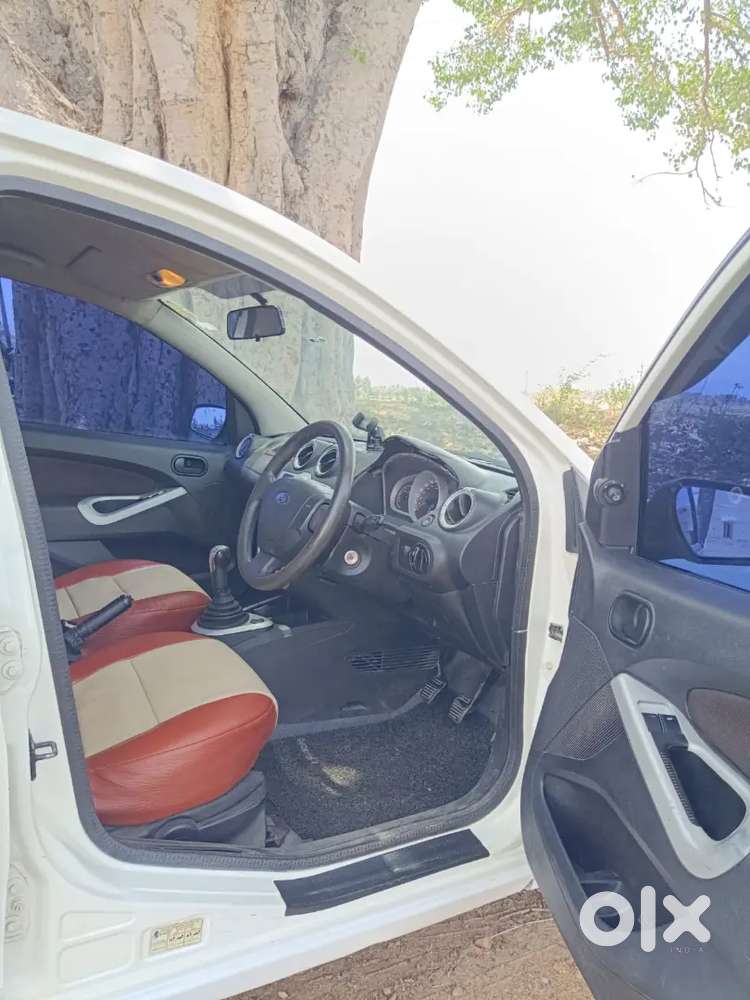 Ford Figo Petrol Zxi 2012