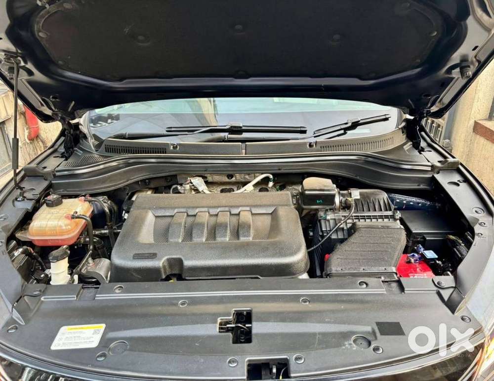 Mahindra Xuv700 2.2 Ax 7 Diesel At Luxury Pack Str, 2023, Diesel