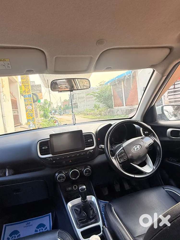 Hyundai Venue Petrol Manual 2021