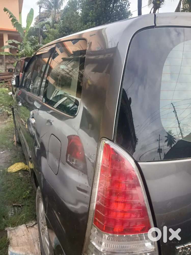 Toyota Innova 2011 Diesel Well Maintained
