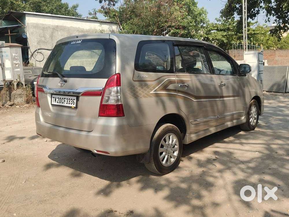 Toyota Innova 2.0 Vx (petrol) 8 Seater Bs Iv, 2014, Diesel