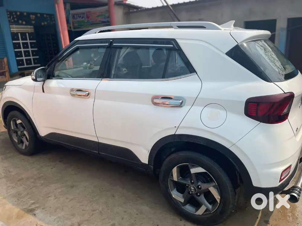 Venue 2021 Last  Model