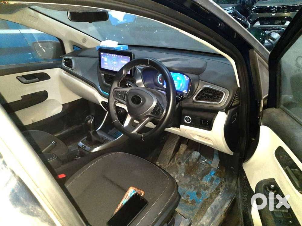 Tata Altroz Xz Plus (s), 2025, Petrol