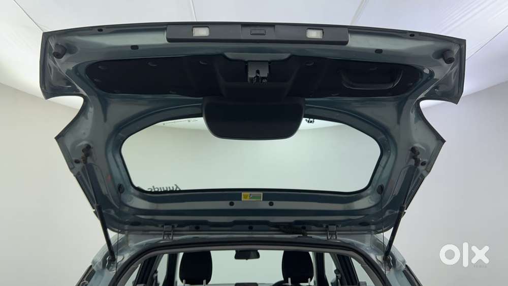 Tata Punch Accomplished Dazzle Sunroof Cng, 2023, Cng & Hybrids