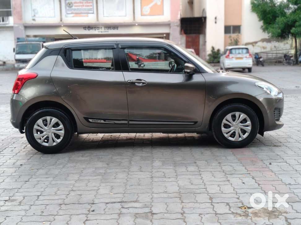 Maruti Suzuki Swift Vxi + Manual, 2022, Petrol