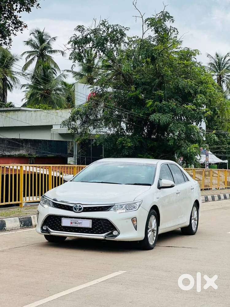 Toyota Camry Hybrid 2.5, 2017, Cng & Hybrids