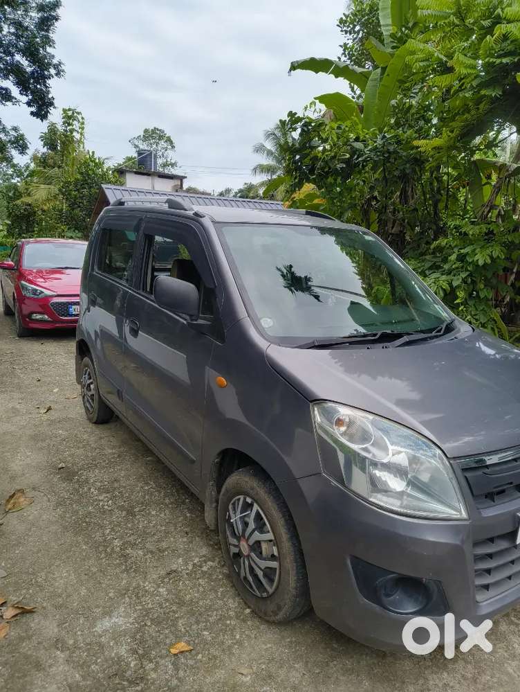 Maruti Suzuki Wagon R Lxi 2014 Neat Condition Front Tyre 90%