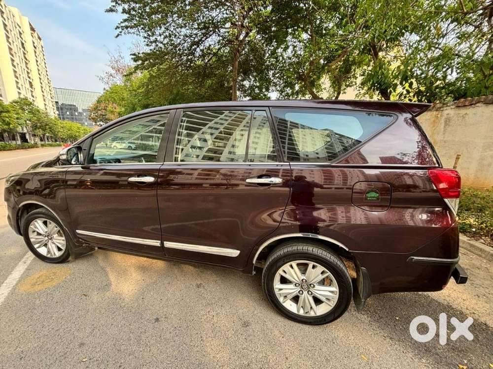 Toyota Innova Crysta 2016 Diesel Well Maintained