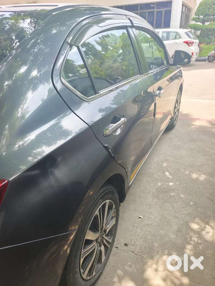 Honda Amaze 2025 Petrol Well Maintained