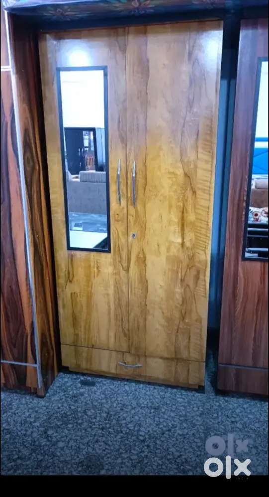 New latest wooden design almirah Lowest price in dwarka Beds