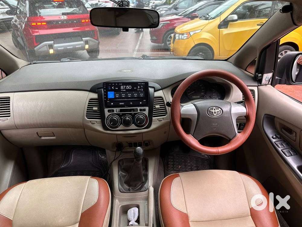 Toyota Innova 2.5 G (diesel) 8 Seater, 2013, Diesel