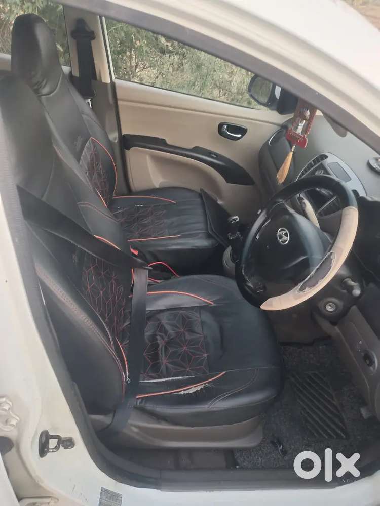 Hyundai I10 2012 Company Fitted Cng With Power Window, Center Locking,