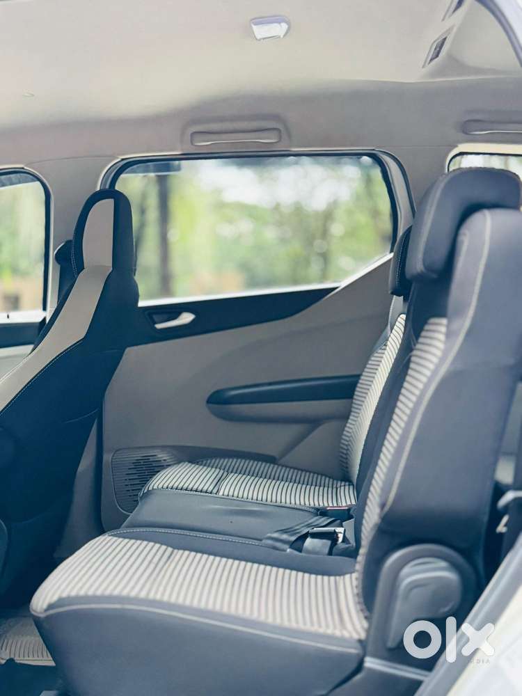 Renault Triber Rxz, 2024, Petrol