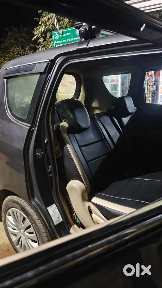 Maruti Suzuki Ertiga 2016 Diesel 200000 Km Driven