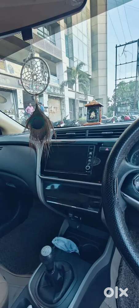 Honda City 2019 ,  Variant, First Owner, Lunar Silver Metallic Color.