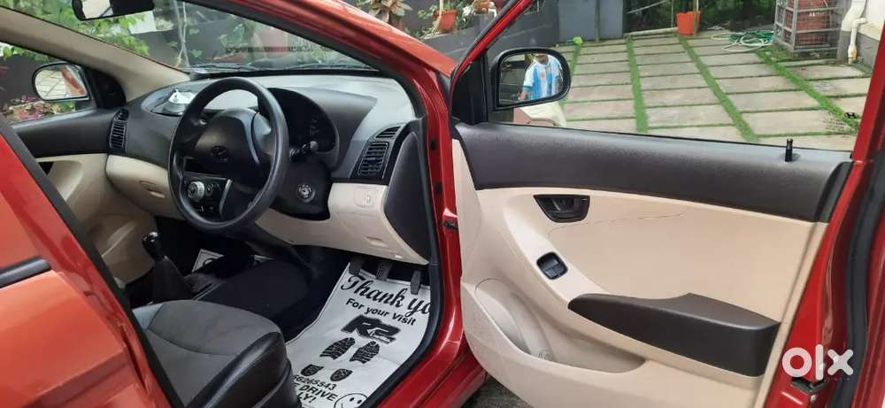Hyundai Eon 2013 Petrol Red 83000 Km , Doctor Owned
