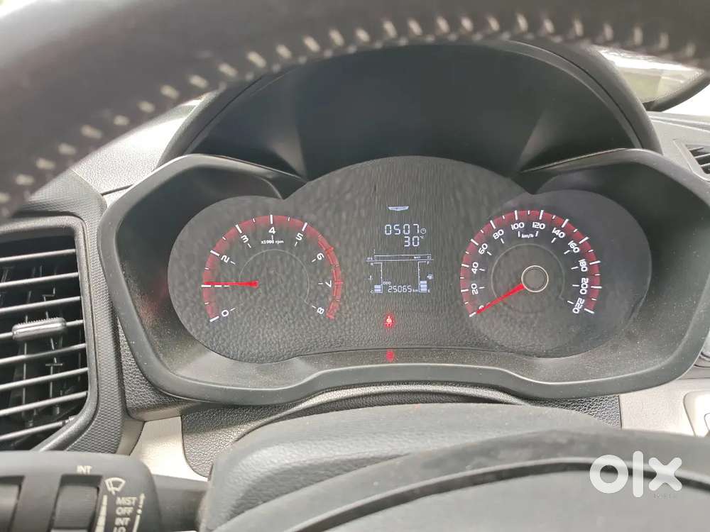 Mahindra Xuv300 Petrol 2023 September Manufacturing