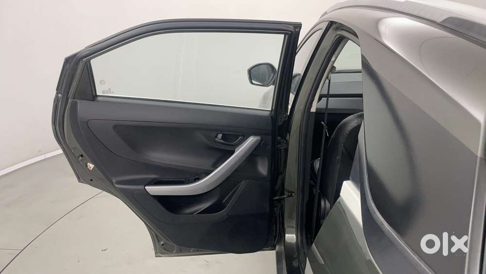 Tata Nexon 1.2 Revotron Xm (s), 2022, Petrol
