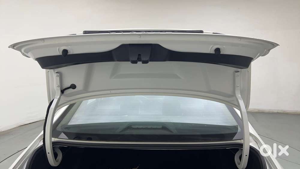 Volkswagen Virtus Highline Plus 1.0 Tsi At, 2024, Petrol