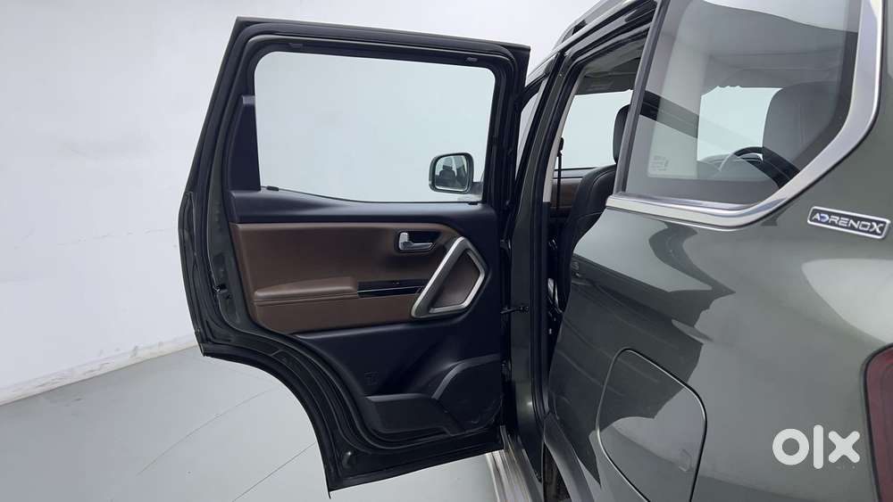 Mahindra Scorpio N Z8 L Petrol At 7 Str, 2023, Petrol