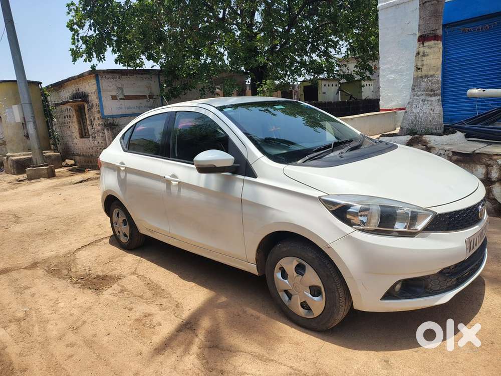 Tata Tigor Petrol 2017