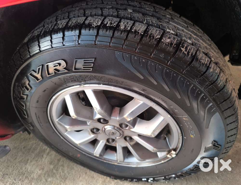 Mahindra Tuv 300 T10, 2018, Diesel