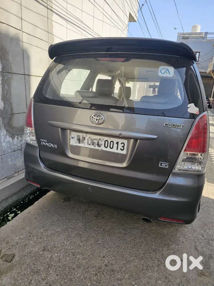 Toyota Innova 2011 Diesel Well Maintained
