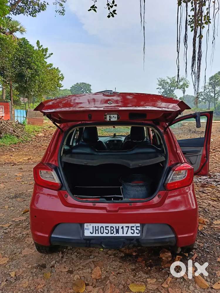 Tata Tiago 2017 Petrol 104000 Km Driven