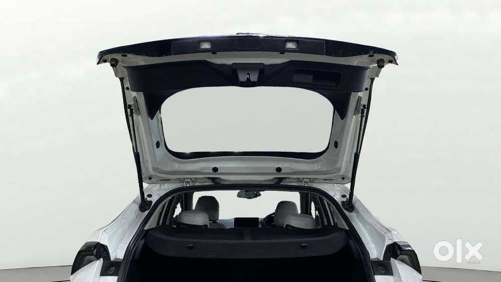 Tata Curvv Pure Plus 1.2 Revotron Petrol 7dca, 2025, Petrol