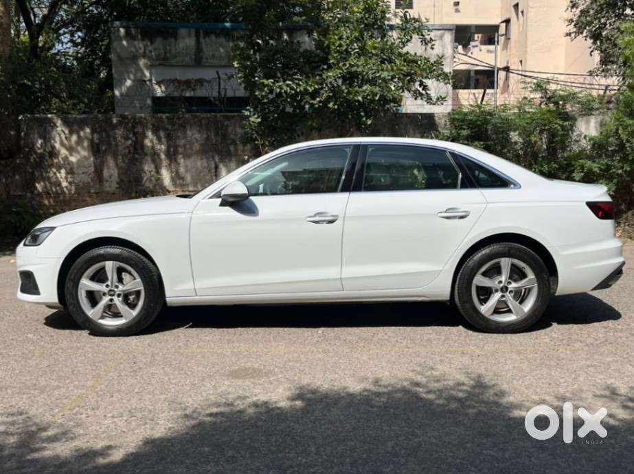 Audi A4 2.0 Premium 40 Tfsi, 2025, Petrol