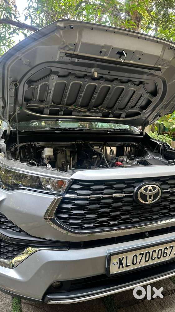 Toyota Innova Hycross 2023  8-seater Slf Variant