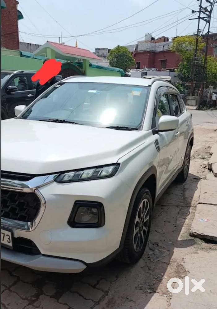 Maruti Suzuki Grand Vitara 5 Seater 2024 Petrol Well Maintained