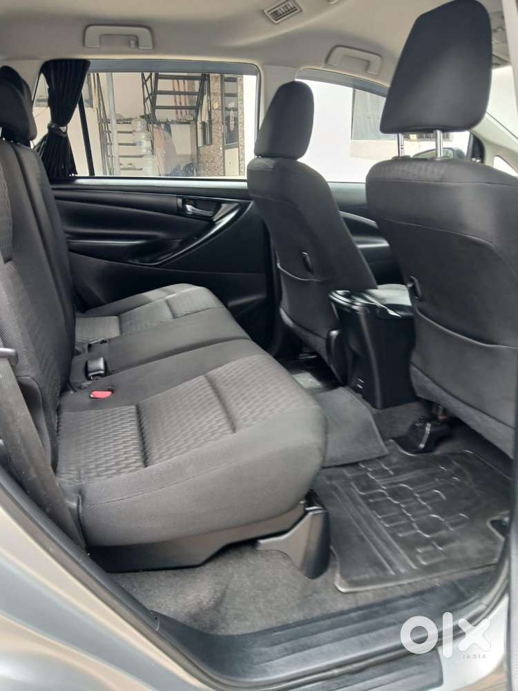 Toyota Innova Crysta 2.8 Gx At 8 Seater, 2017, Diesel