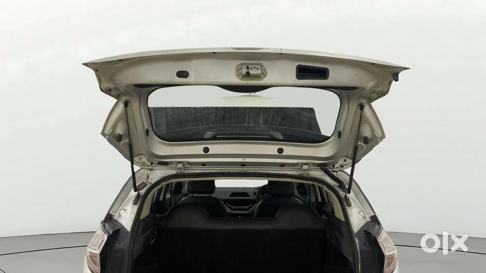 Tata Nexon 1.2 Revotron Xt, 2018, Petrol
