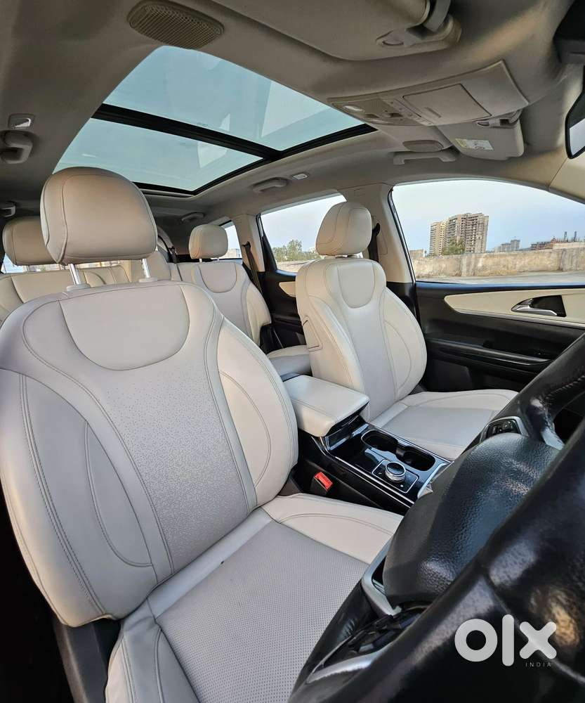 Mahindra Xuv700 2.2 Ax 7 Diesel At Luxury Pack Str, 2022, Diesel