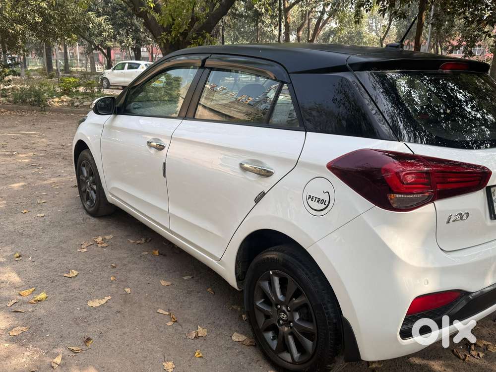 Hyundai I20 Asta 1.4 At Vtvt, 2018, Petrol