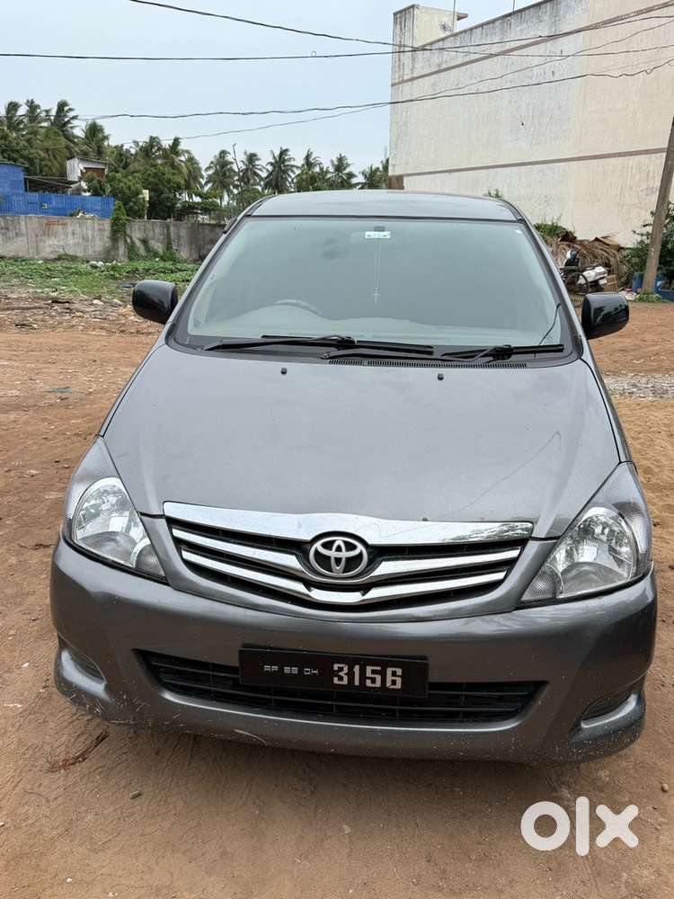 Toyota Innova Diesel 2011