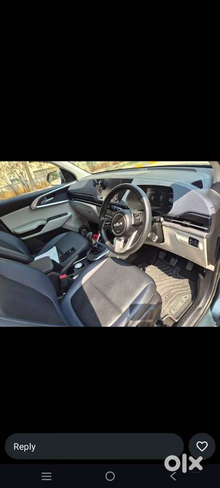 Kia Carens G 1.5 6mt Premium (o) 7-seater, 2024, Petrol