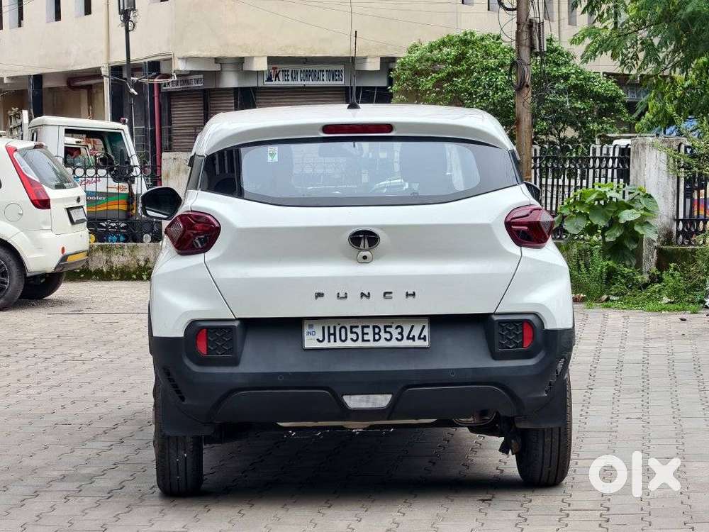 Tata Punch 1.2 Revotron Adventure Camo Rhythm Amt, 2025, Petrol