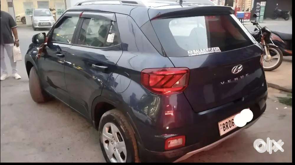 Hyundai Venue 2021 Petrol Well Maintained