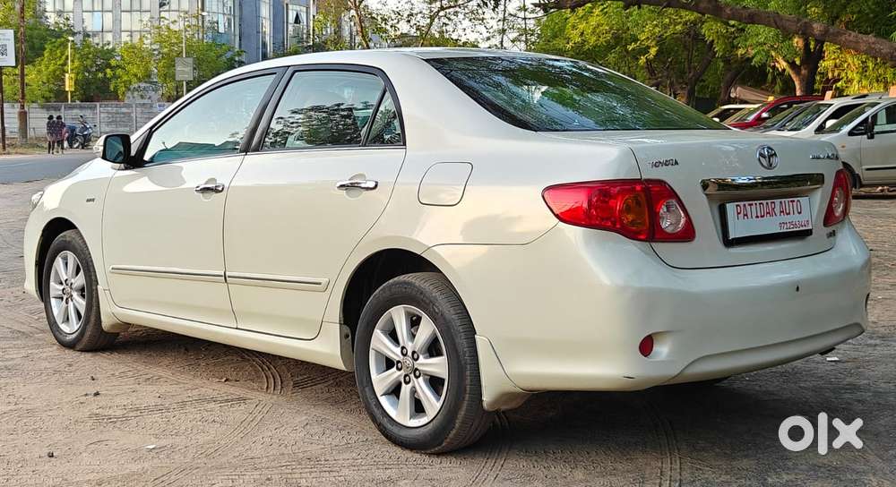 Toyota Corolla Altis 2010-2013 G, 2011, Petrol