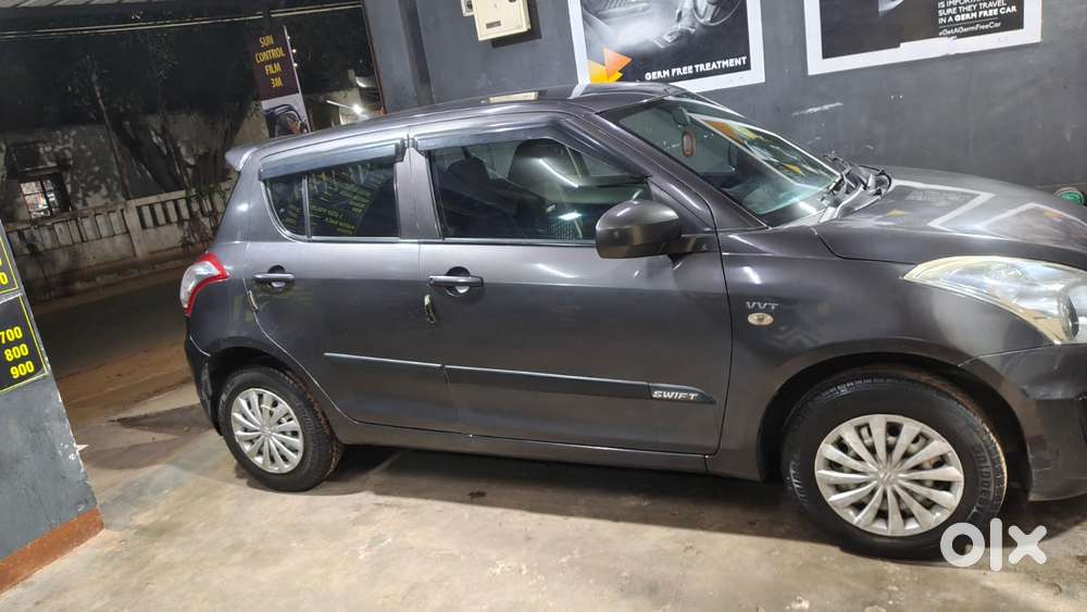 Maruti Suzuki Swift Lxi Option, 2017, Petrol