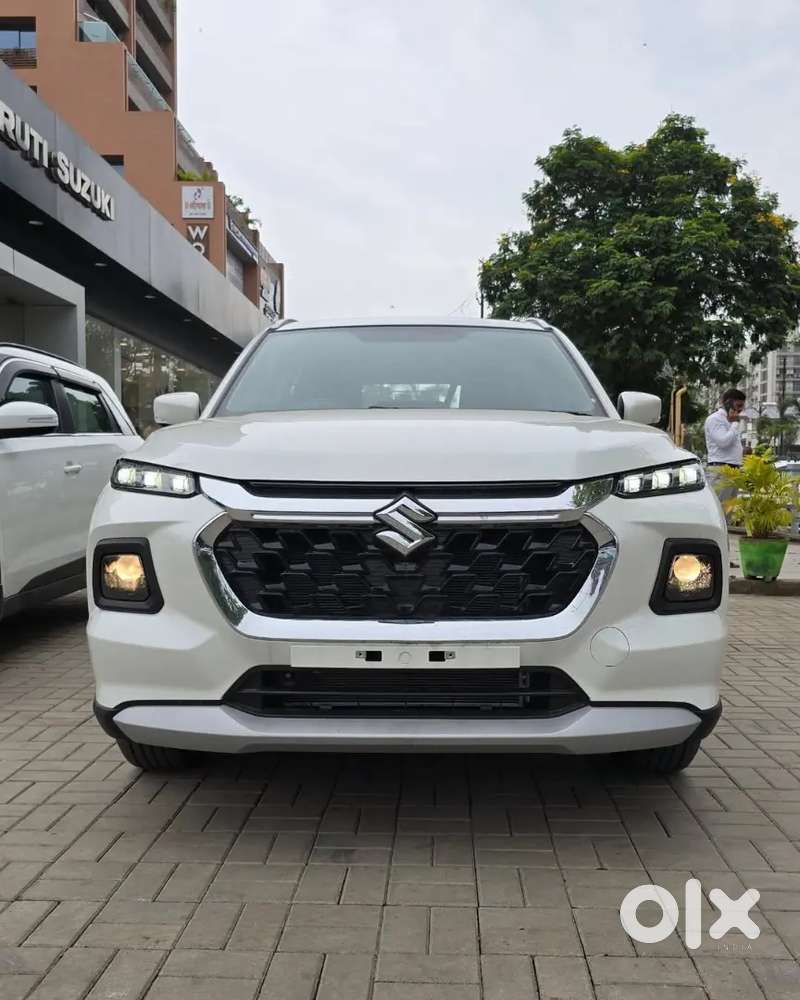 Maruti Suzuki Grand Vitara 2025 Petrol 1800 Km Driven