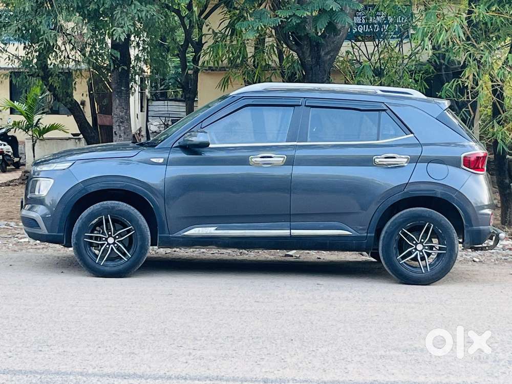 Hyundai Venue, 2021, Petrol