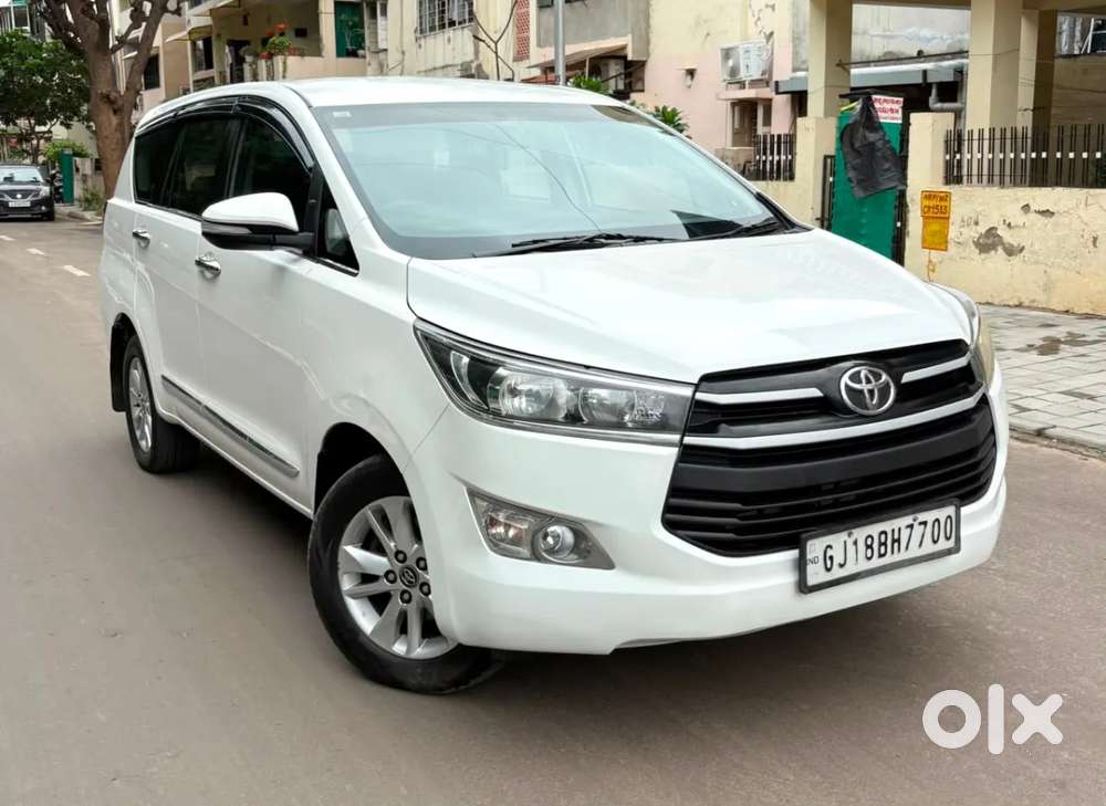 Toyota Innova Crysta [2020-ongoing] 2.4 Gx 8 Str, 2017, Diesel