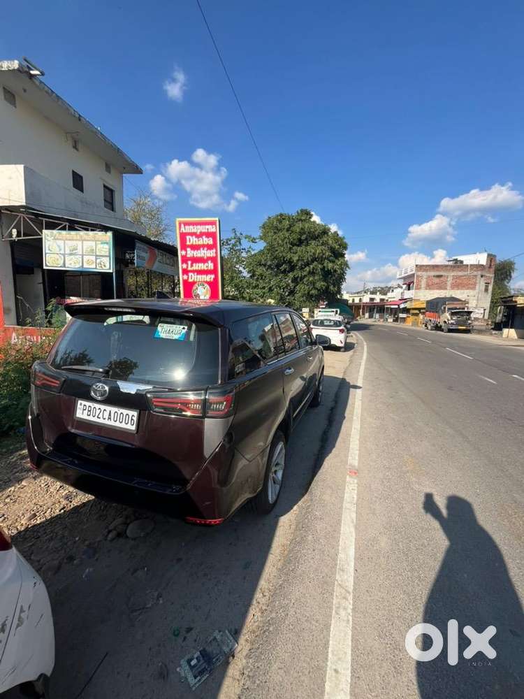 Toyota Innova Crysta 2016 Diesel Well Maintained
